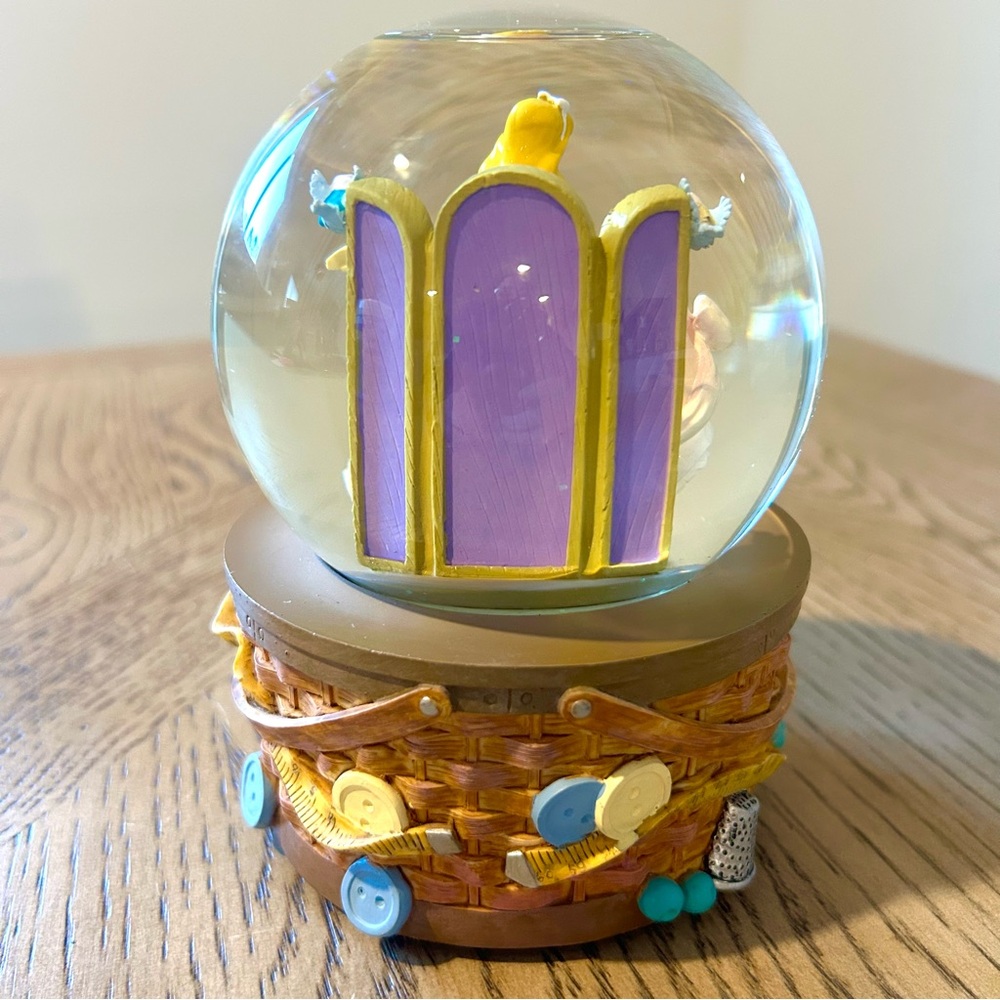 Disney Cinderella Snow Globe Music Box Enesco A Dream is a Wish Your Heart Makes - Picture 2 of 9